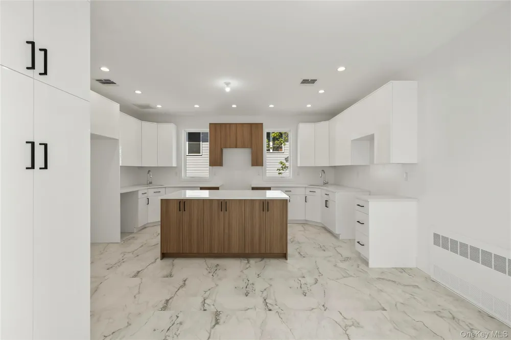 37 Ewing Avenue #202 Spring Valley, NY 10977