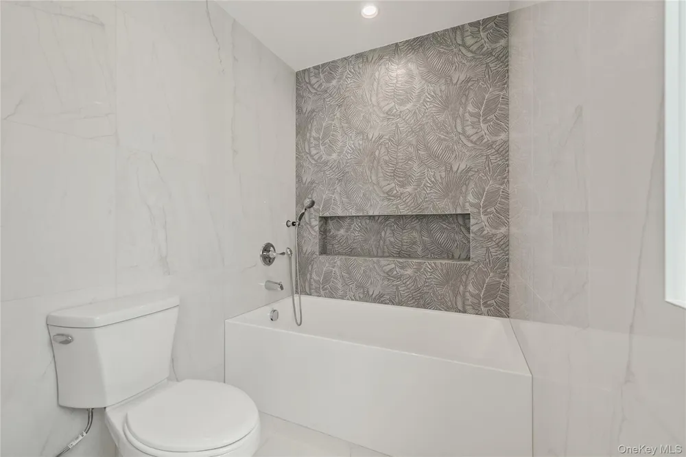 37 Ewing Avenue #202 Spring Valley, NY 10977