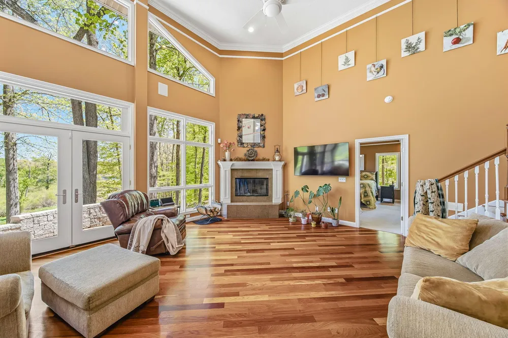 2099 E Clear Lake Road Buchanan Township, MI 49107