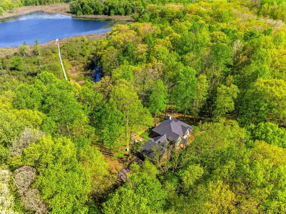 2099 E Clear Lake Road Buchanan Township, MI 49107