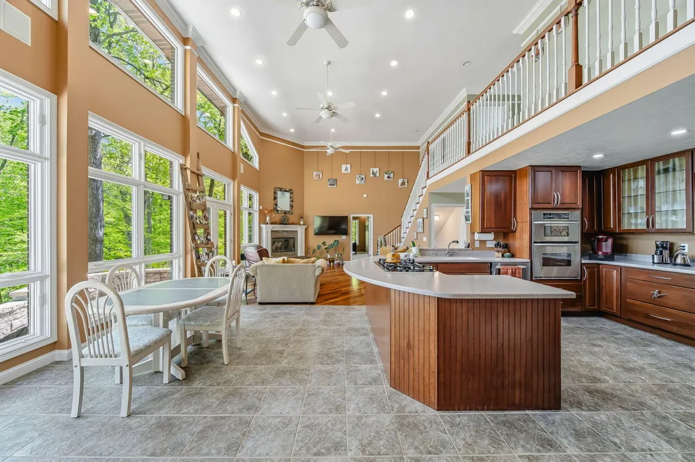 2099 E Clear Lake Road Buchanan Township, MI 49107