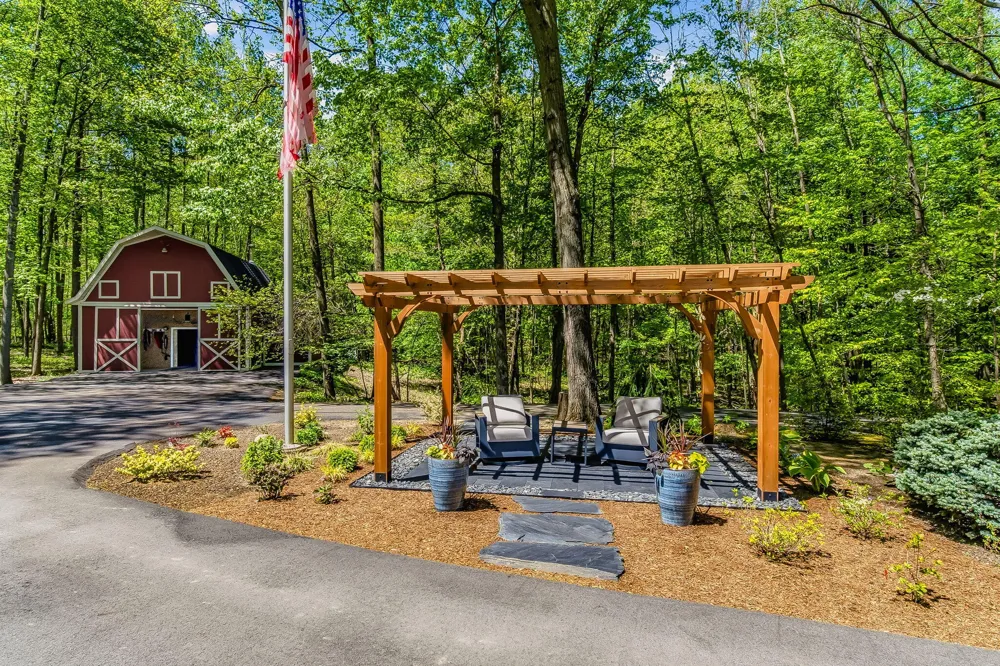 2099 E Clear Lake Road Buchanan Township, MI 49107