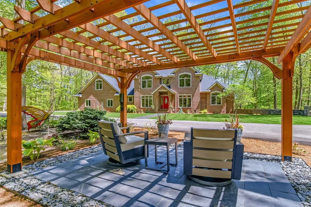 2099 E Clear Lake Road Buchanan Township, MI 49107