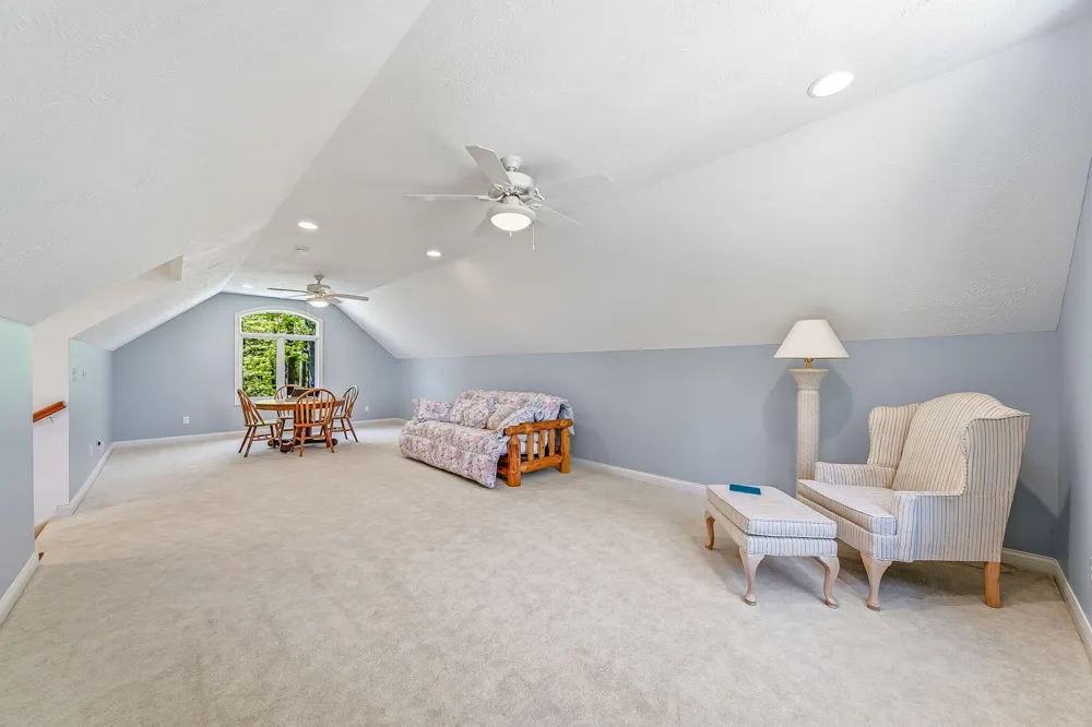 2099 E Clear Lake Road Buchanan Township, MI 49107