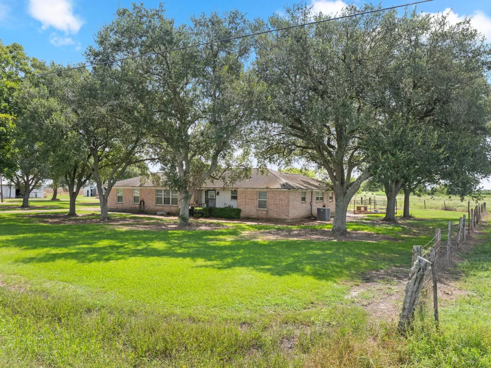 9919 Bohacek Road Beasley, TX 77417