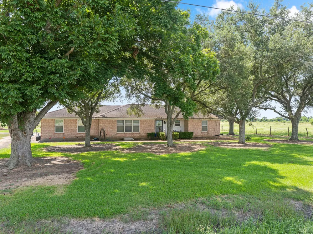 9919 Bohacek Road Beasley, TX 77417