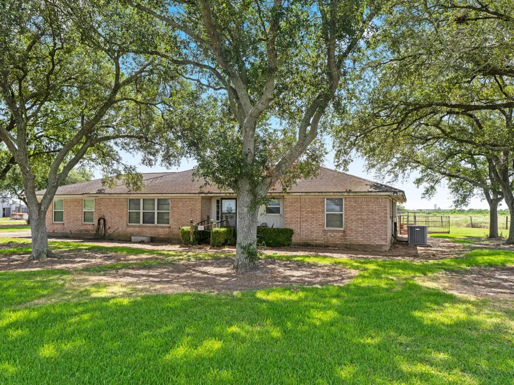 9919 Bohacek Road Beasley, TX 77417