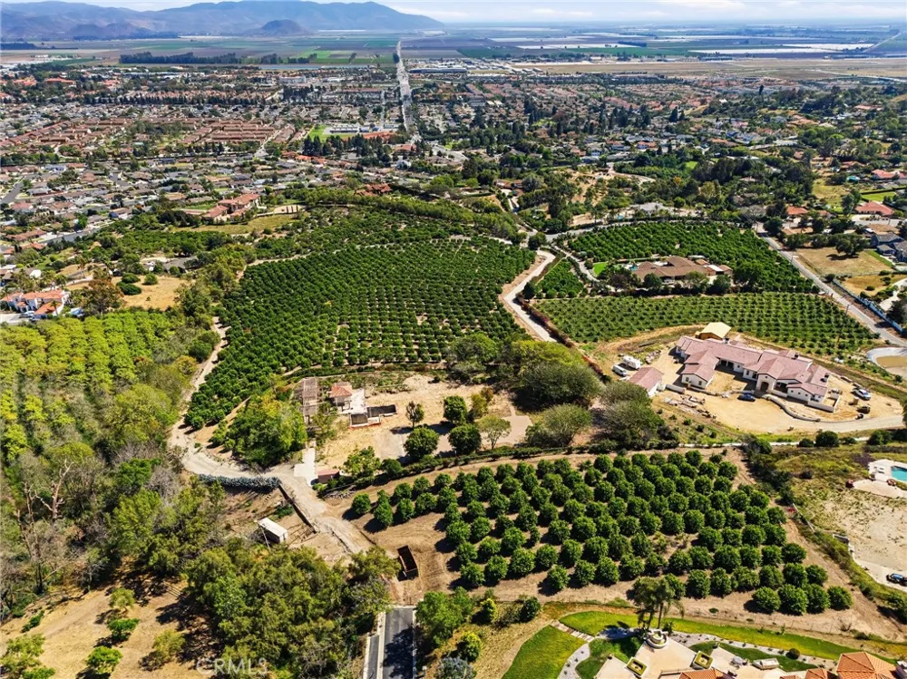 25 Encino Camarillo, CA 93010
