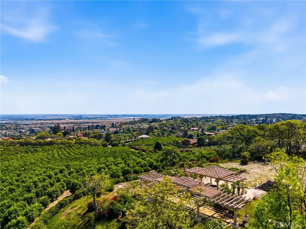 25 Encino Camarillo, CA 93010