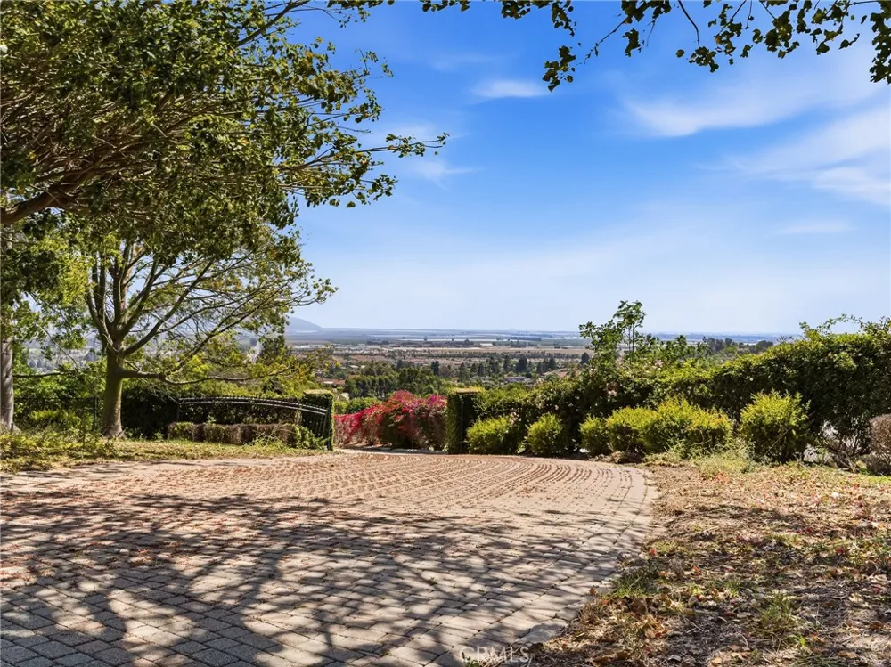 25 Encino Camarillo, CA 93010