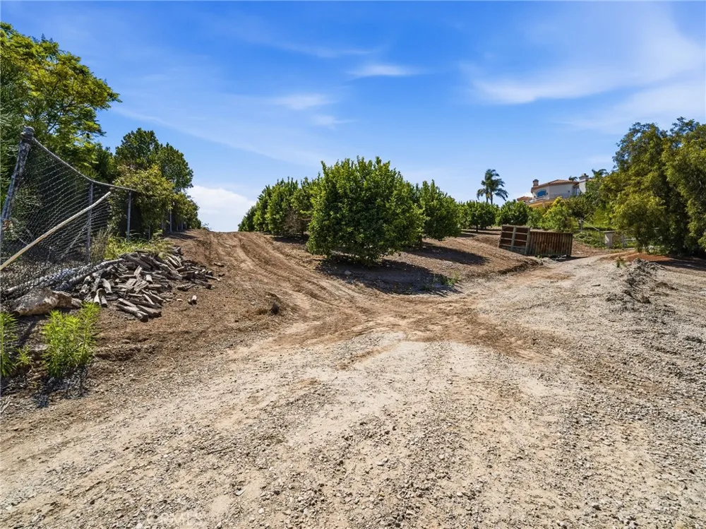 25 Encino Camarillo, CA 93010