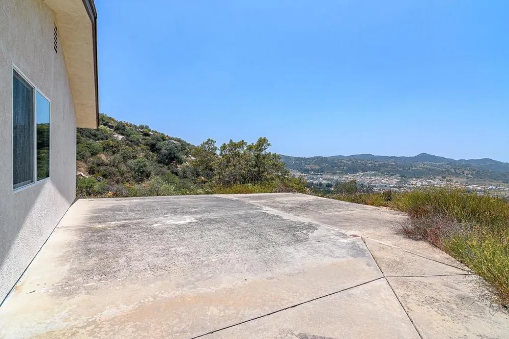 14043 Calle De Vista Valley Center, CA 92082