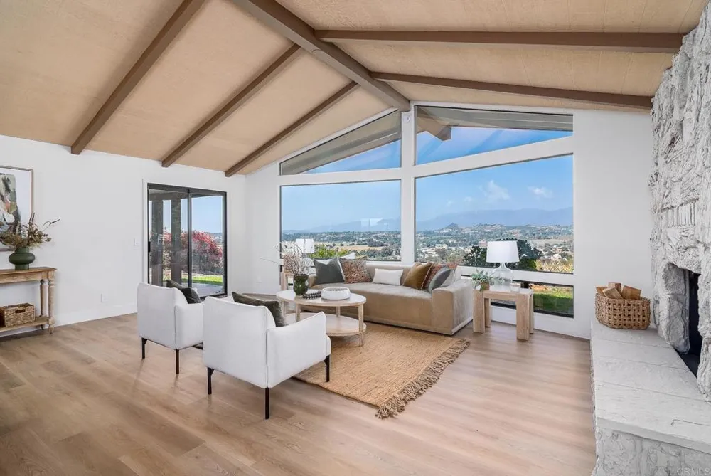 14043 Calle De Vista Valley Center, CA 92082