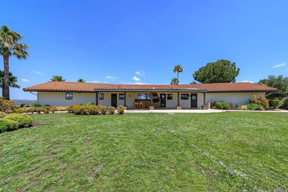 14043 Calle De Vista Valley Center, CA 92082