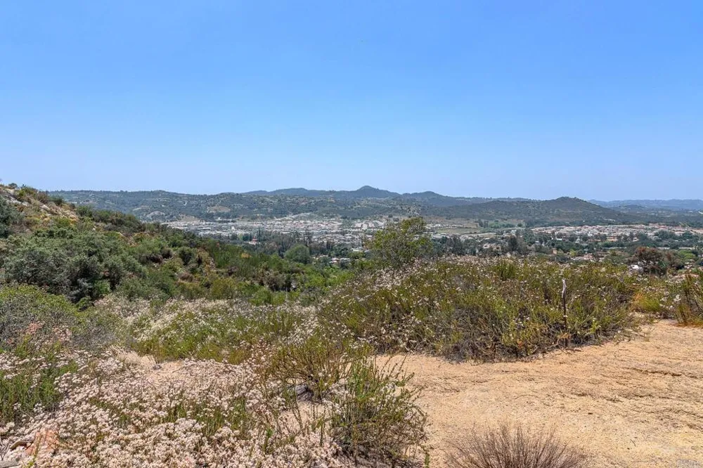 14043 Calle De Vista Valley Center, CA 92082