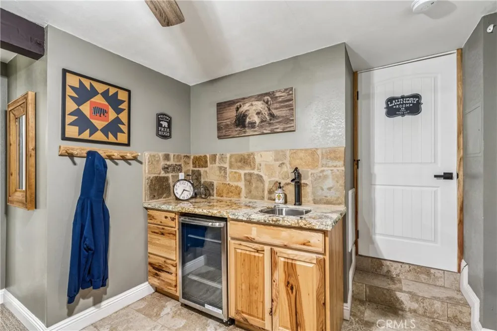 30834 Live Oak Running Springs, CA 92382