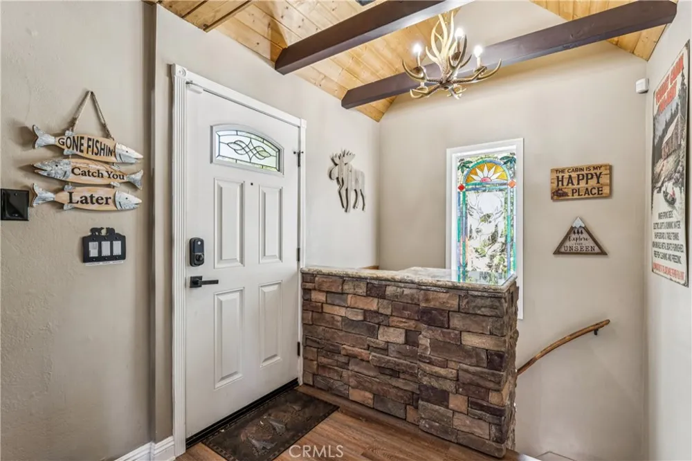 30834 Live Oak Running Springs, CA 92382