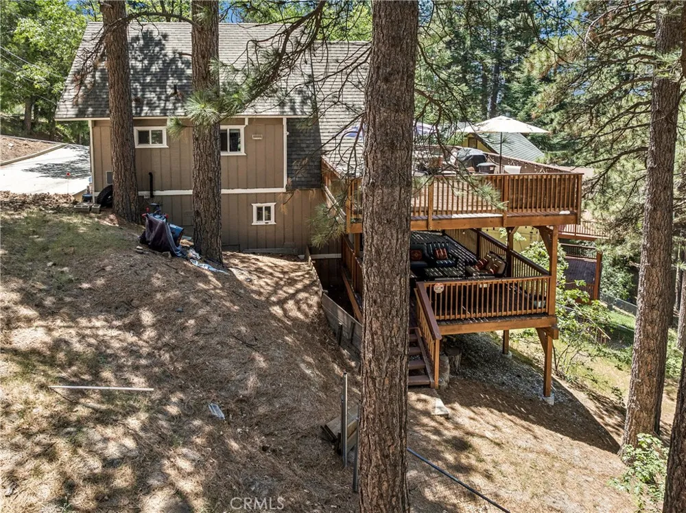 30834 Live Oak Running Springs, CA 92382