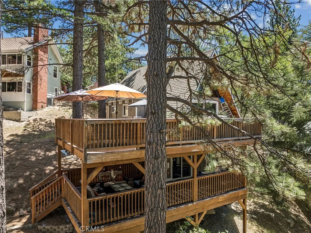 30834 Live Oak Running Springs, CA 92382