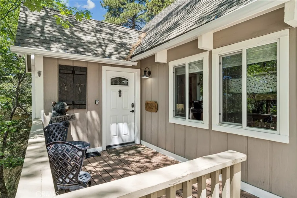 30834 Live Oak Running Springs, CA 92382