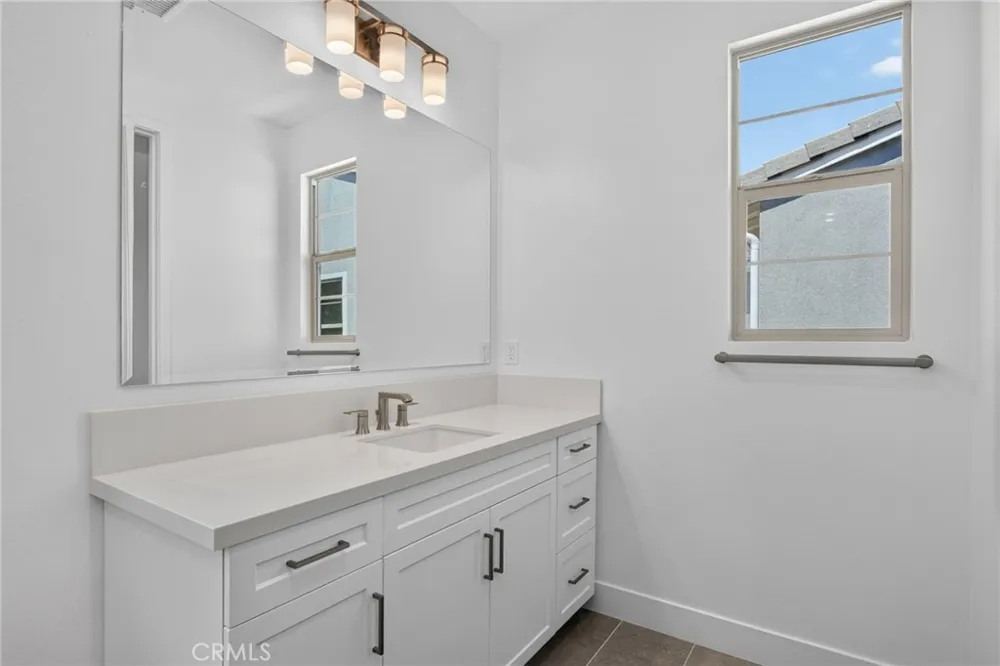 5064 Solace Drive Rancho Mission Viejo, CA 92694