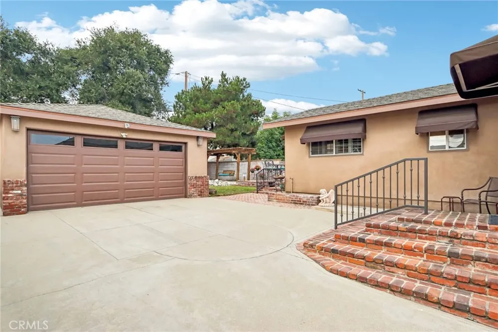 845 Oakdale Monrovia, CA 91016