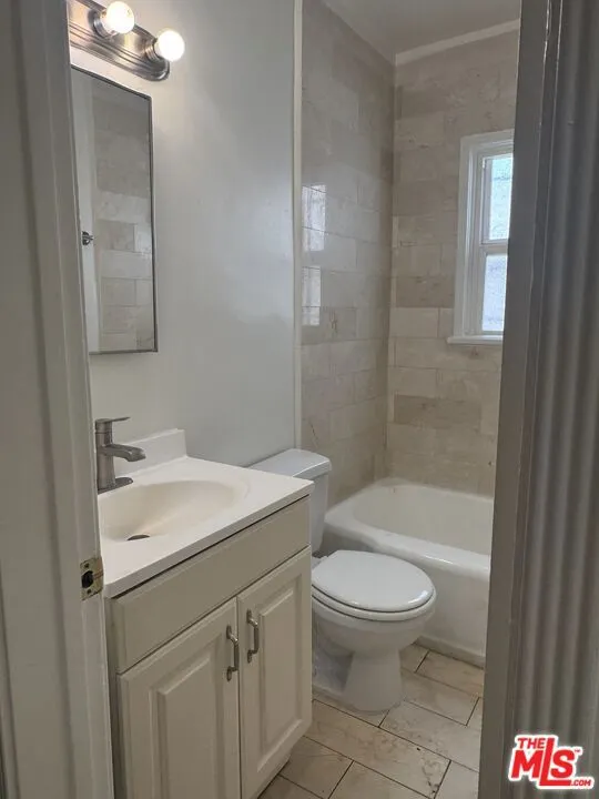 133 S Crescent Drive #7 Beverly Hills, CA 90212