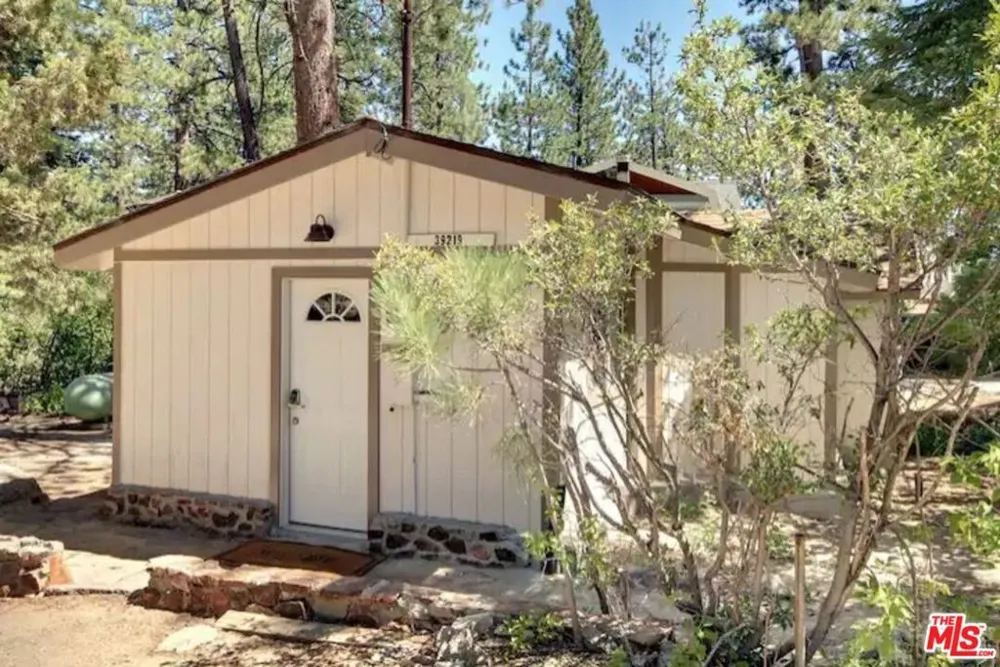 39219 Cedar Dell Road Big Bear, CA 92333