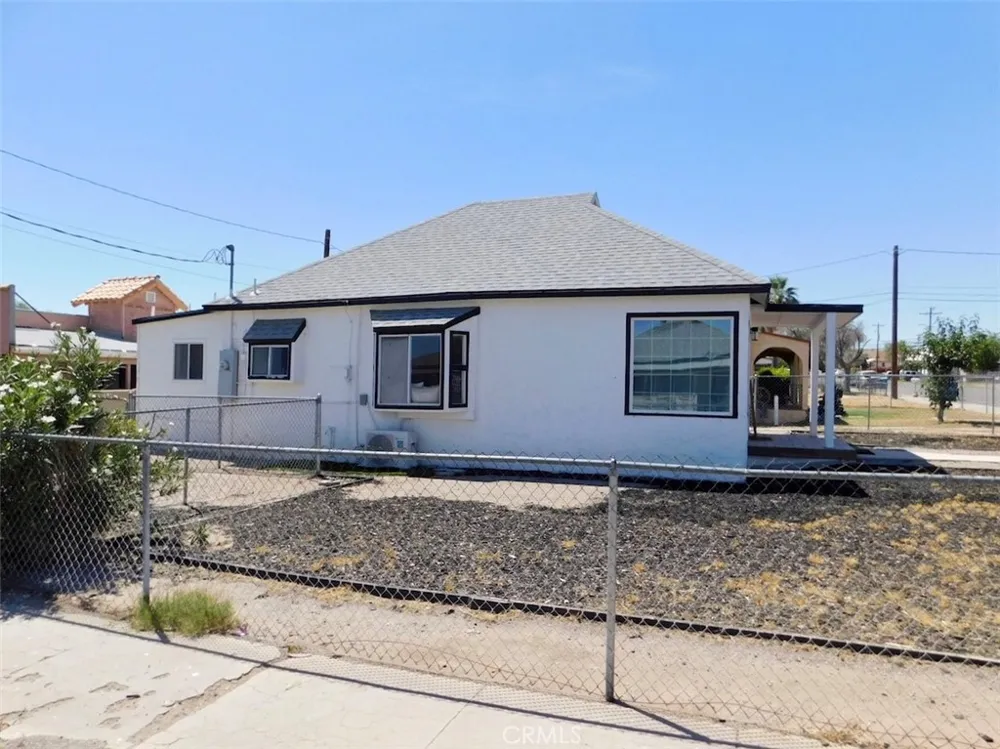 503 Palm Needles, CA 92363