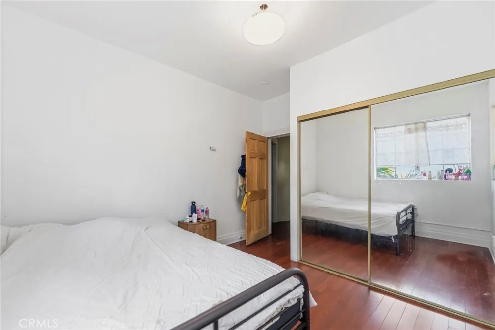 1545 Cambria Los Angeles, CA 90017