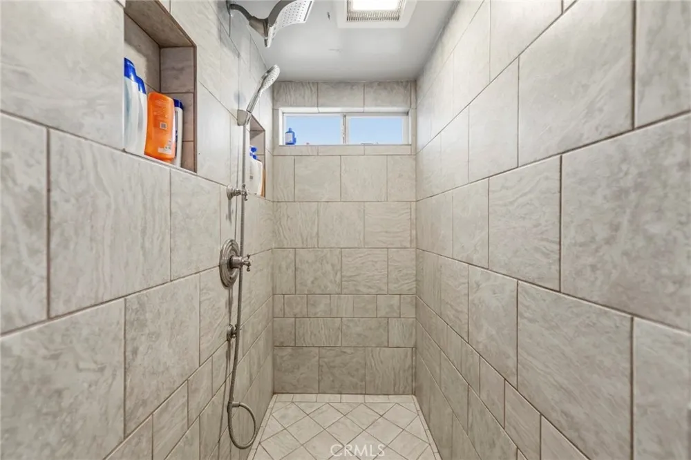 1545 Cambria Los Angeles, CA 90017