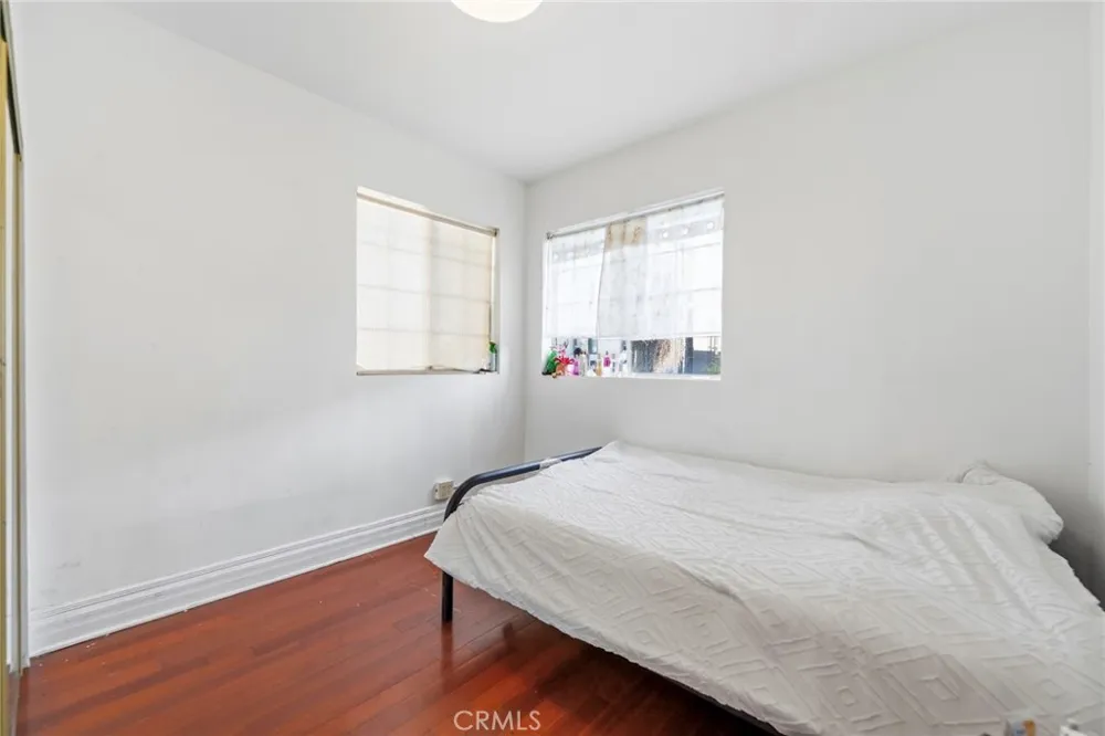 1545 Cambria Los Angeles, CA 90017