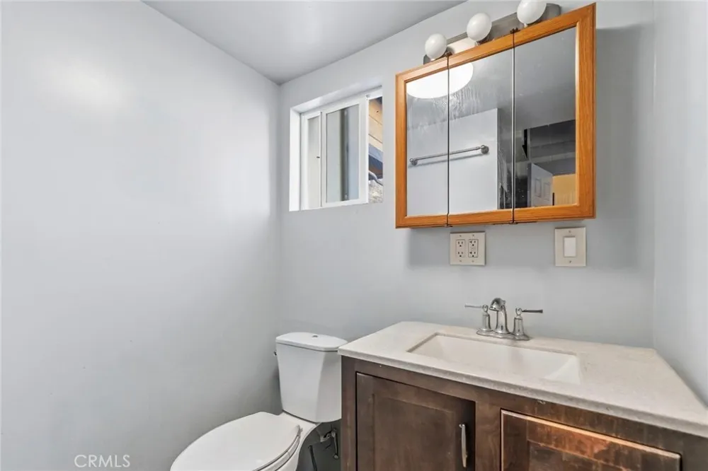 1545 Cambria Los Angeles, CA 90017