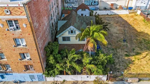 1545 Cambria