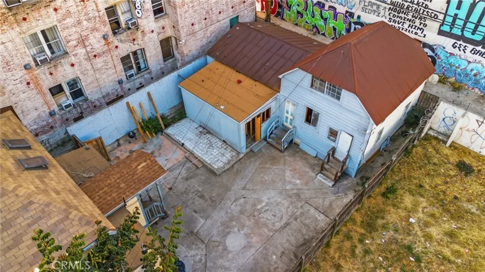 1545 Cambria Los Angeles, CA 90017