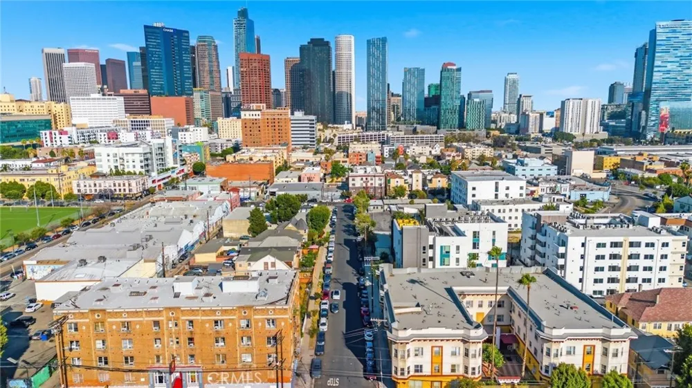 1545 Cambria Los Angeles, CA 90017