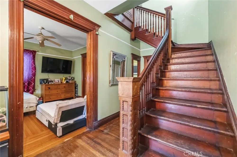 1545 Cambria Los Angeles, CA 90017