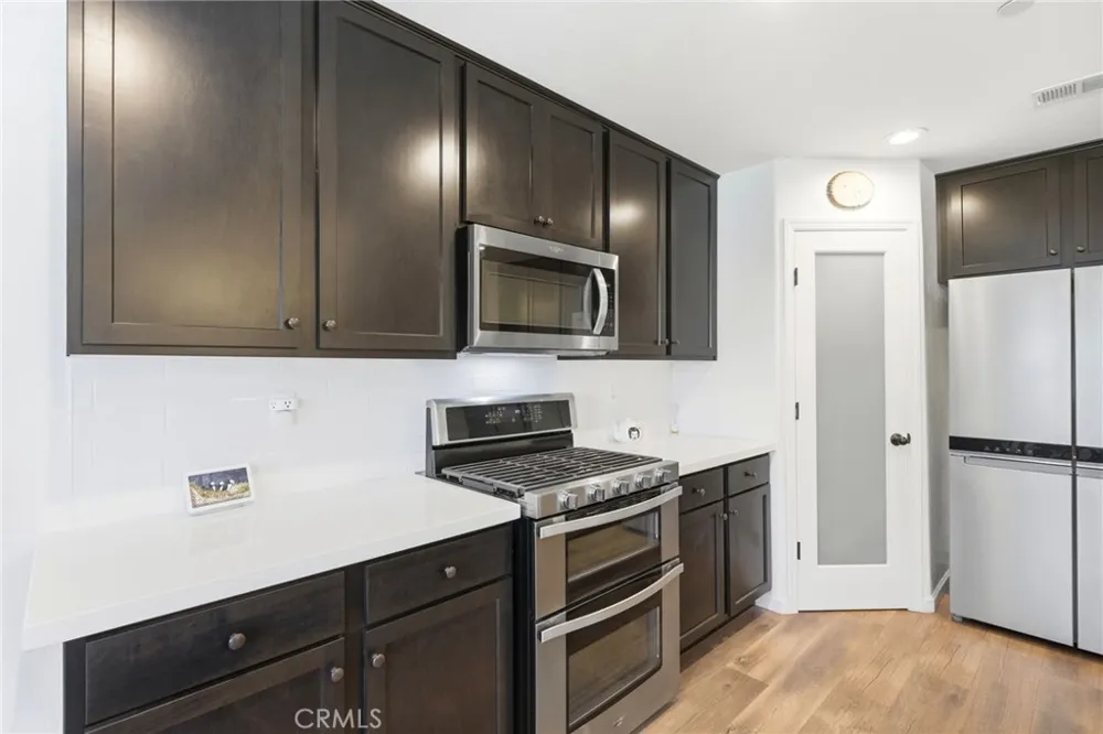 2045 W Chianti Way Hanford, CA 93230
