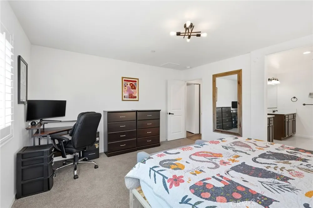 2045 W Chianti Way Hanford, CA 93230