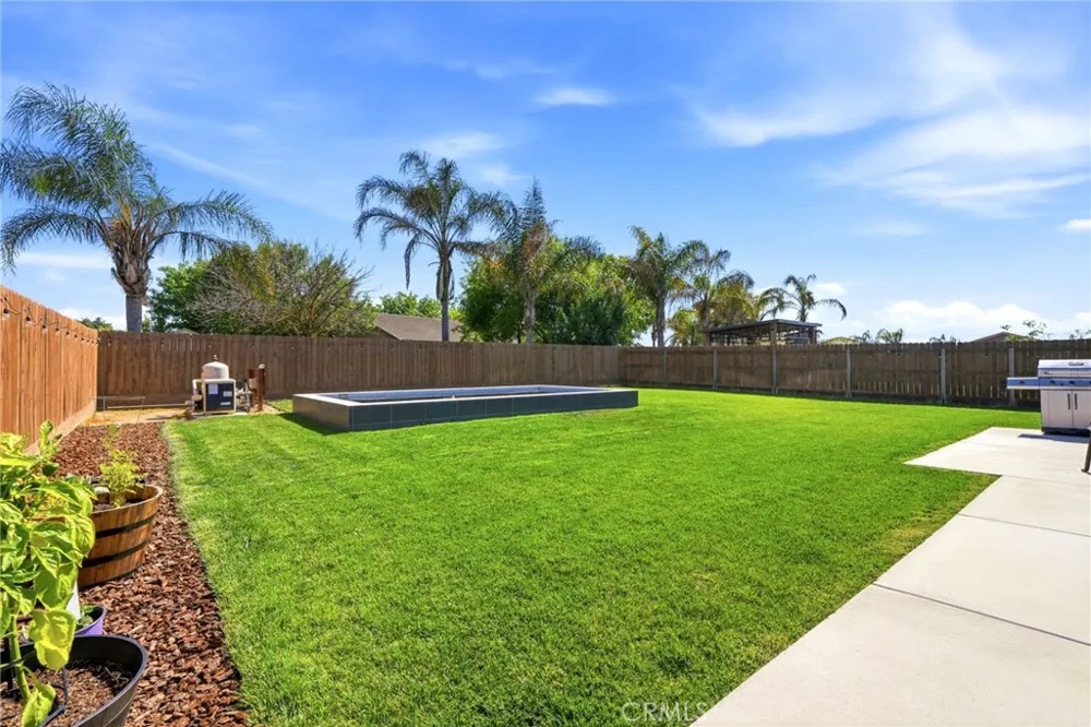 2045 W Chianti Way Hanford, CA 93230