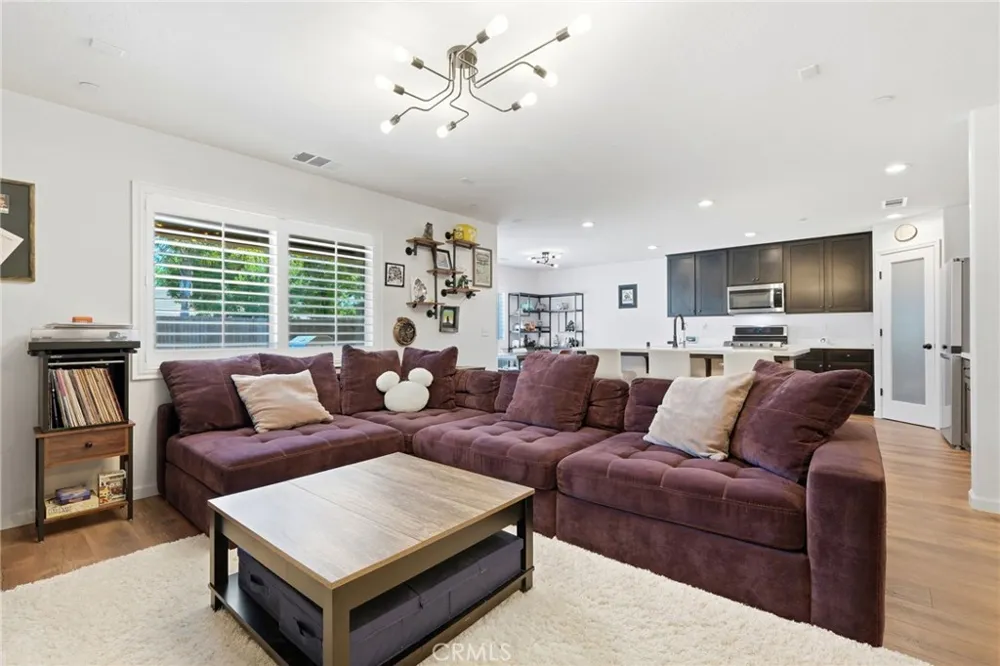 2045 W Chianti Way Hanford, CA 93230