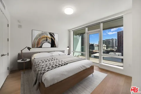877 Francisco Street #623