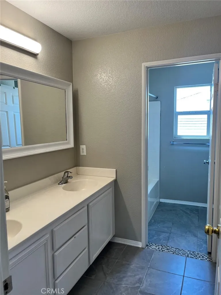 9375 Agave Drive Hesperia, CA 92344