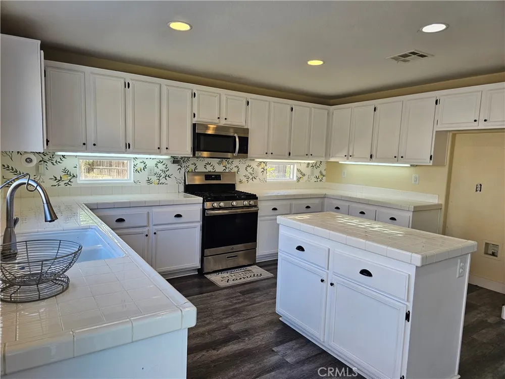 9375 Agave Drive Hesperia, CA 92344