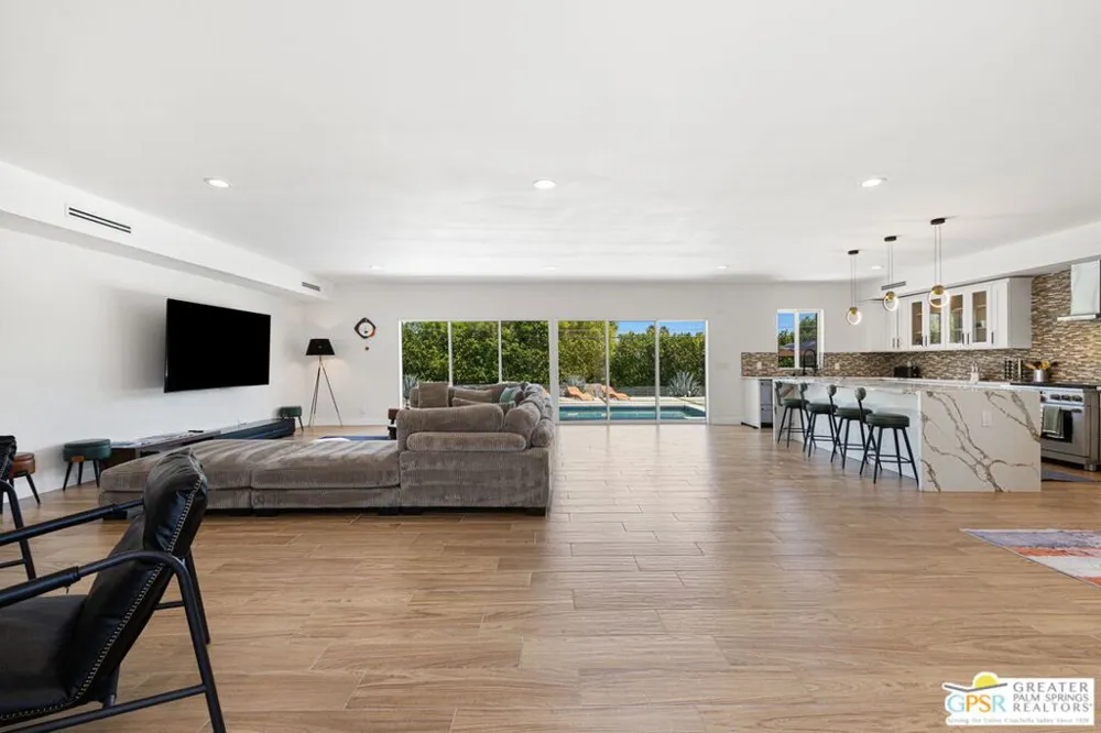 73042 Willow Street Palm Desert, CA 92260