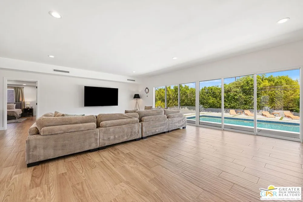 73042 Willow Street Palm Desert, CA 92260