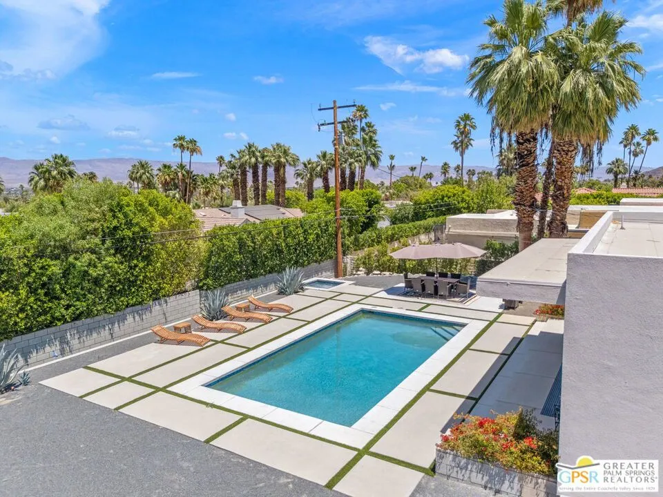 73042 Willow Street Palm Desert, CA 92260