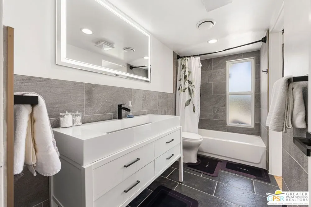 73042 Willow Street Palm Desert, CA 92260