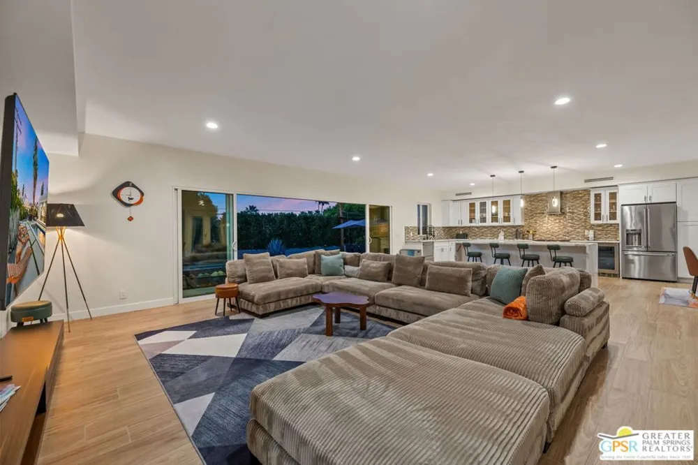 73042 Willow Street Palm Desert, CA 92260
