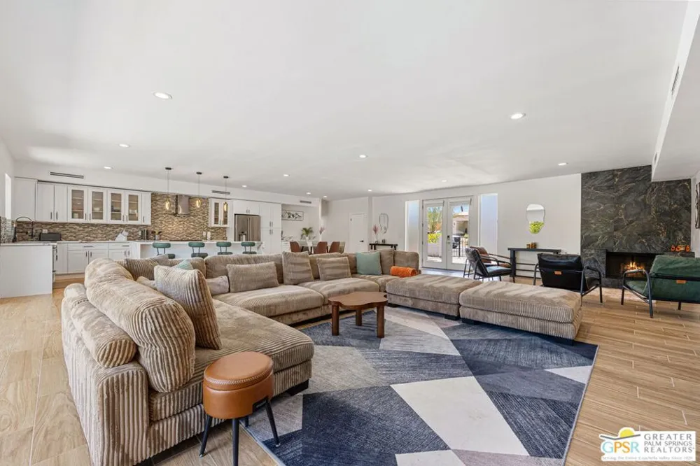 73042 Willow Street Palm Desert, CA 92260